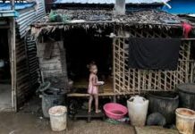 පුරවැසියන්ට පහර වදින ආණ්ඩු පක්ෂයේ සහ විපක්ෂයේ බෝල සෙල්ලම