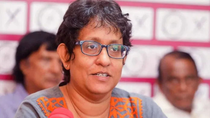 වාහන බලපත්‍රය එපා කී කතාව බොරු – හරිනි අමරසූරිය
